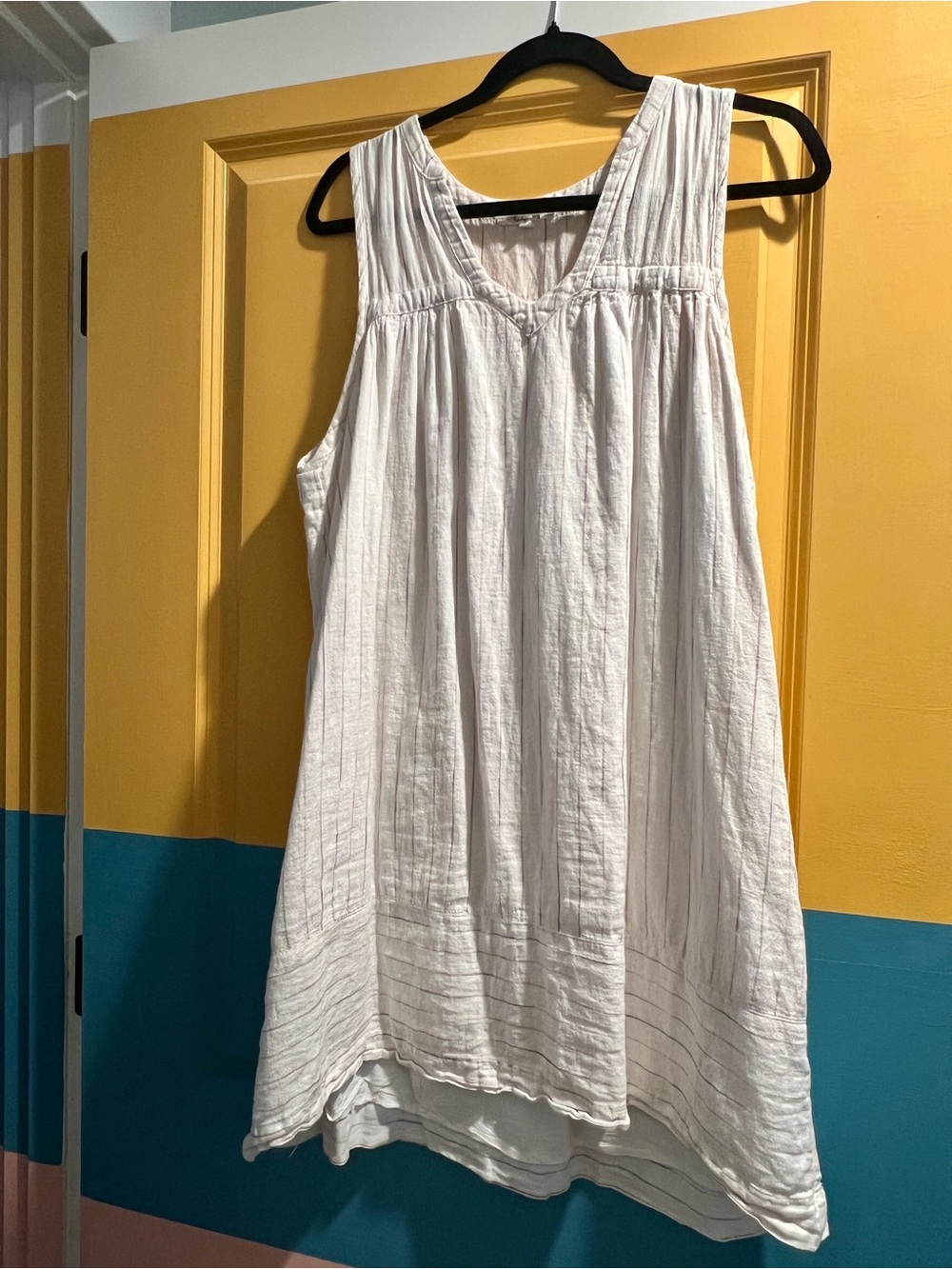 Splendid Cream Sleeveless Tunic with Subtle Stripe Detail